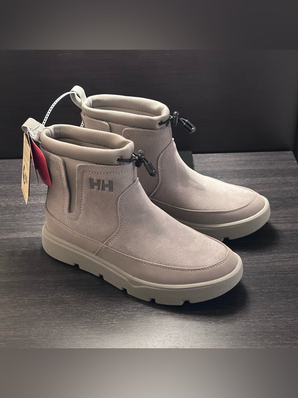 Helly Hansen NEW Women’s ADORE Ankle Tan Boots Sz.7.5 Outdoor Gorpcore Hiking